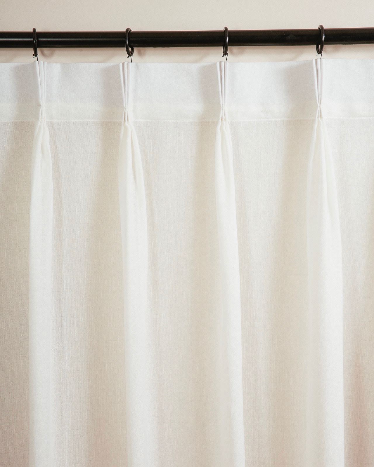 Leuvia. Snow White Sheer Curtain