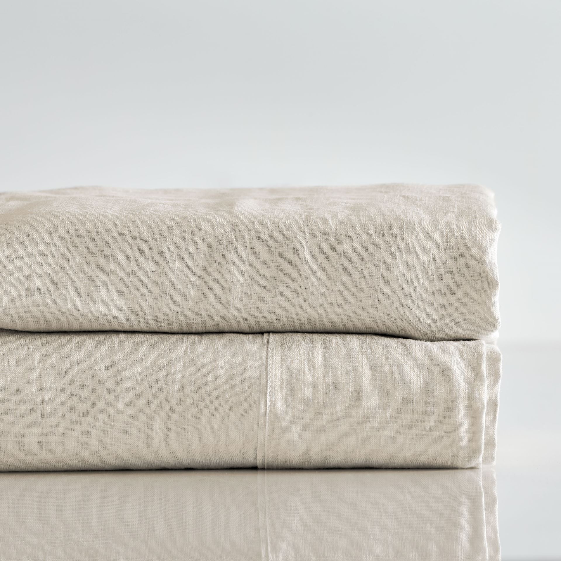 Leuvia. Pure Linen Pre Washed Sheet Set Sand