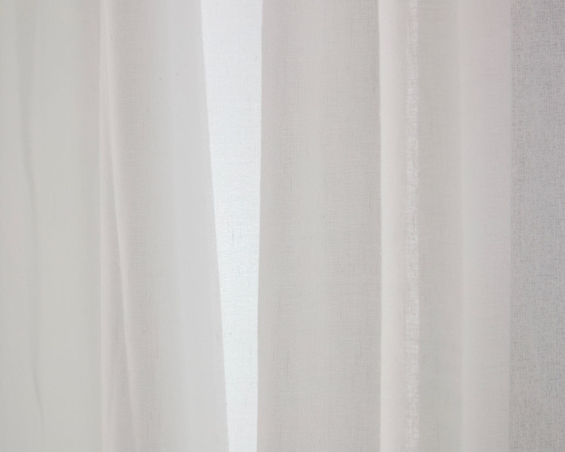 Leuvia. Snow White Sheer Curtain