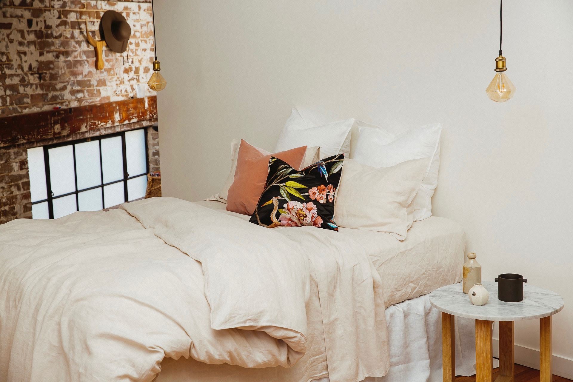 Leuvia. Pure linen European Pillow Case White