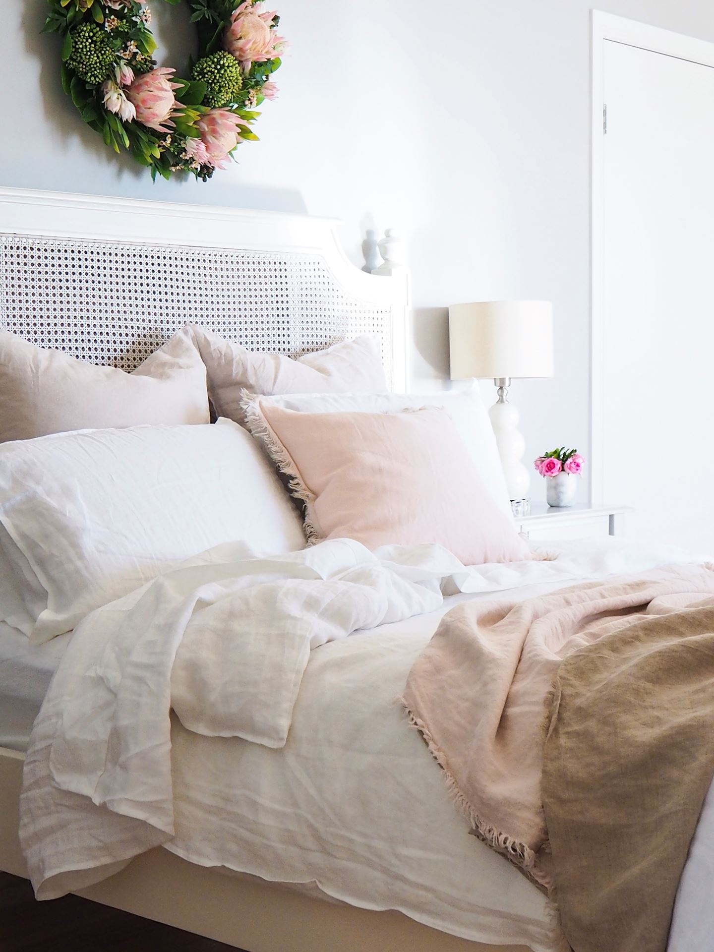 Leuvia. Pure Linen Pre Washed Quilt Cover White